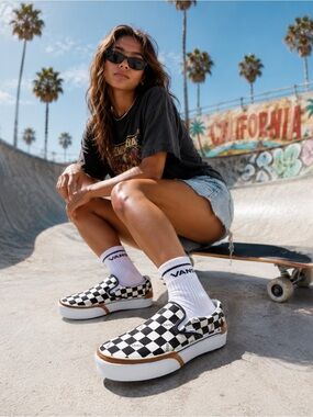 SOLD OUT Vans ComfyCush Slip-On Checkerboard Gum Size 7.5 NWOB